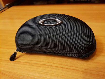 Oakley футляр для очков оригинал