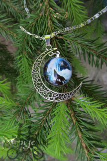 Кулон волк и луна