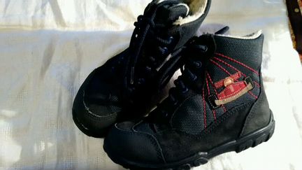 Ботиночки на мальчика разм.25