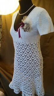 Вязаное платье ручной работы