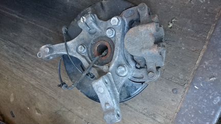 Передний поворотный кулак Opel Insignia Инсигния