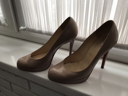 Туфли christian louboutin 36 c 1/2 лак на профилак