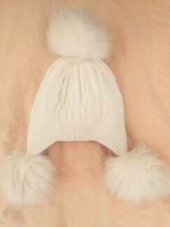 Шапка с 3 помпонами зима