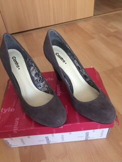 3 пары туфель (серые-новые,черные,белые) р.39,5-40