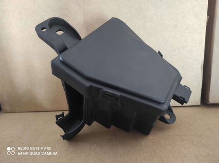 Новый Короб блока предохранителей Рено Логан 1