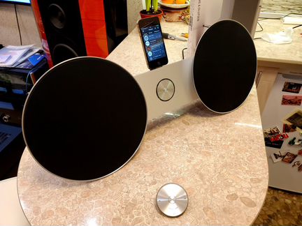 Bang olufsen 2 игрушки