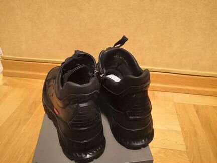Кроссовки зимние