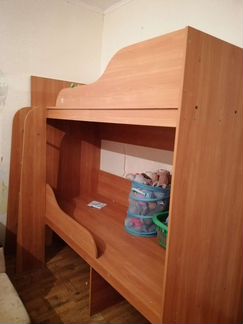 Кровать двухьярусная