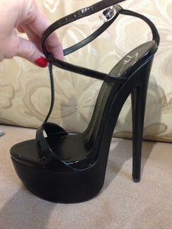 Туфли на каблуке