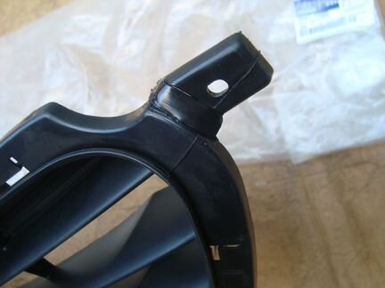 Решетка бампера Хундай Солярис оригинал новая