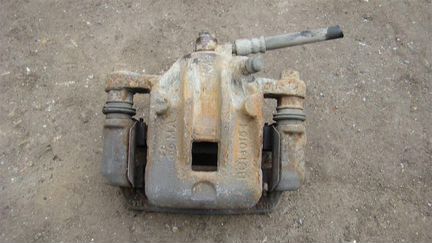 Суппорт задний левый Hyundai Tucson (2004-2010)