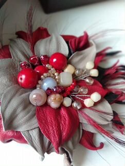 Броши из кожи в осенних оттенках