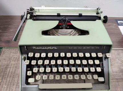 Печатная машинка Remington Monarch
