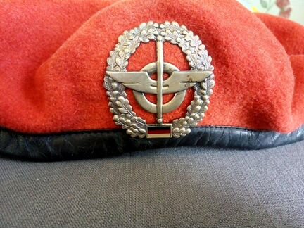 Берет с какардой Бундесвера