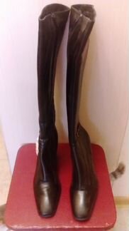 Высокие зимние сапоги. Новые. Италия