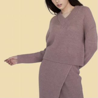 Костюм женский с юбкой