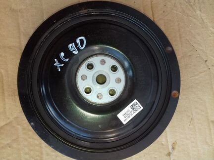 Шкив коленвала Volvo 2.0 дизель с авто 17 года