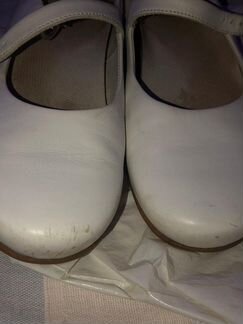 Белые туфли на ремешке, балетки Panama Jack