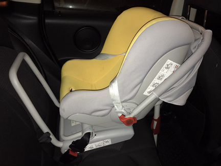 Кресло Mini/BMW Baby Seat 0+ с базой isofix