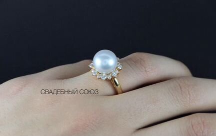 Золотое кольцо с жемчугом и брил. Mikimoto
