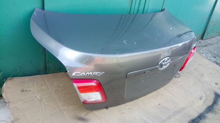 Крышка багажника Toyota Camry 40
