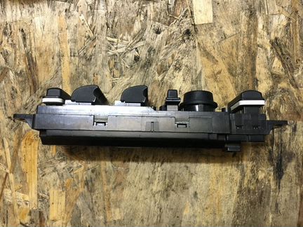 Кнопки стеклоподъёмников Land Rover AH4214540AB