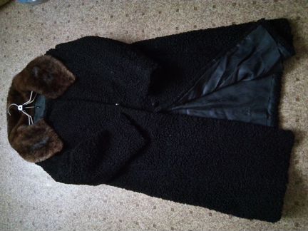 Каракулевая шуба снорковым воротник б/у,разм.48-50