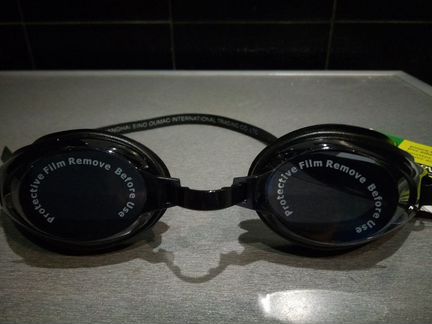 Очки для плавания