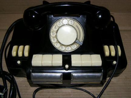 Телефон директорский кд-6.СССР.Корпус-бакелит