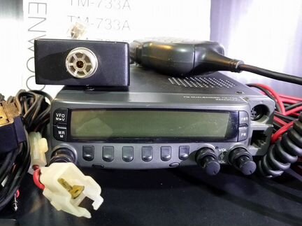 Радиостанция автомобильная TM-733A 144/430