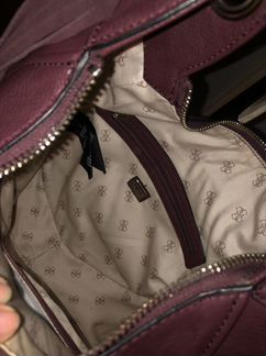 Сумка на плечо guess