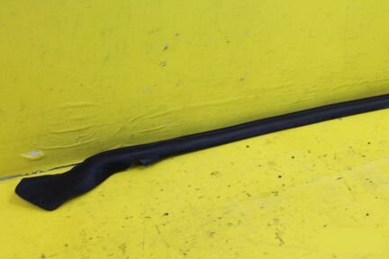 Уплотнитель двери левый Lexus Rc 1 2014-2020