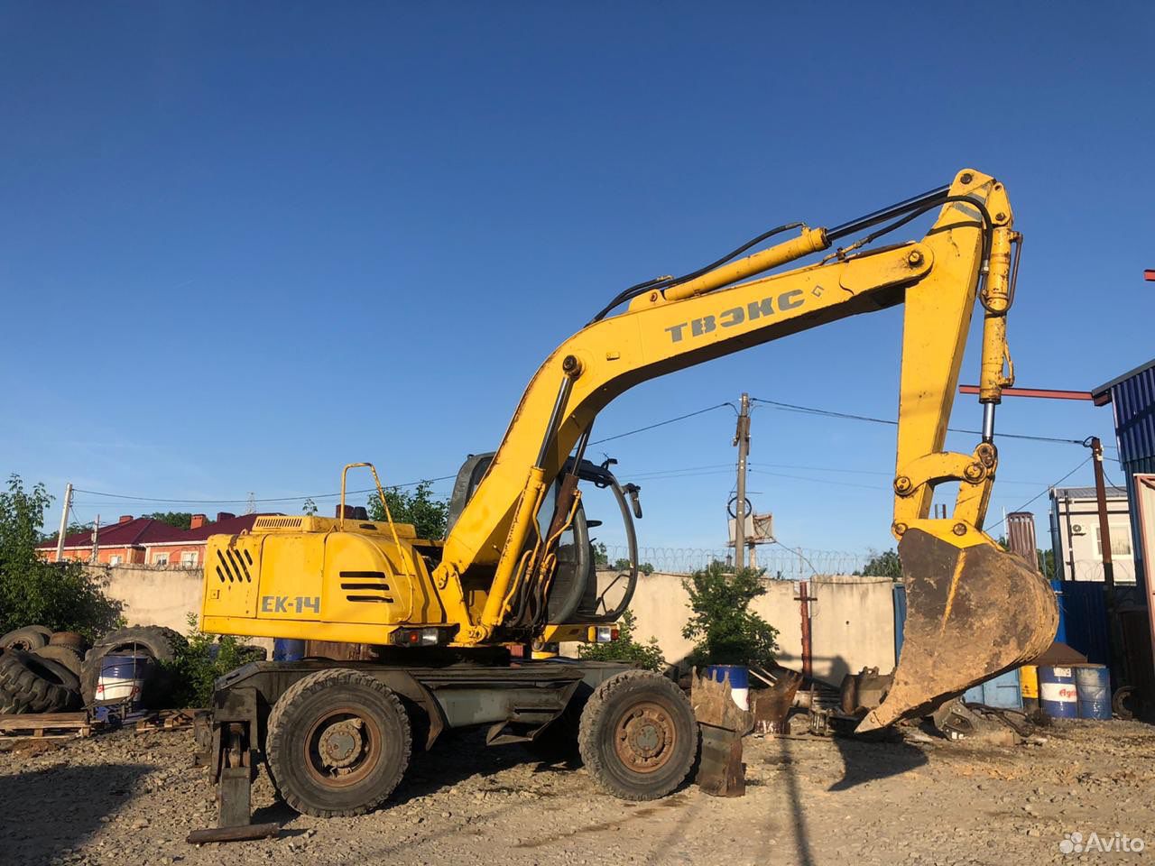 Плавающий экскаватор. Volvo ec240blc prime. Трактор jcb 3 сх. Экскаватор volvo ec240blc prime. Экскаваторы ростов.