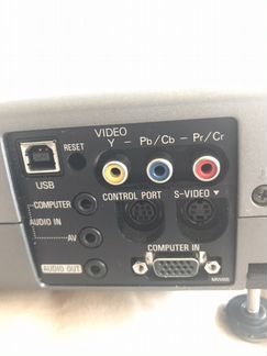 Проектор Eiki LC-XM4