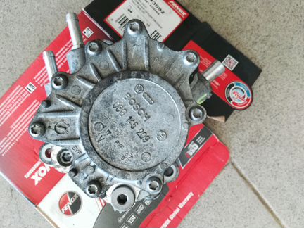 Насос вакуумный Audi A4 (8E,В7) 03G145209