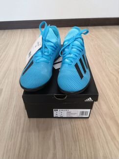 Бутсы футбольные Adidas (сороконожки) р. 36