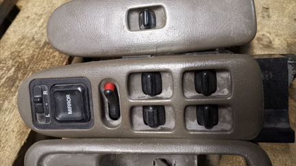 Кнопка стеклоподъемника передняя левая Acura