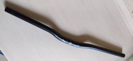 Велосипедный руль Bontrager 600mm 25.4d Alu