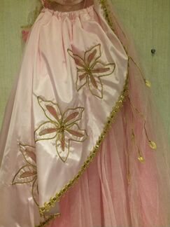 Платье праздничное