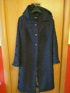 Пальто демисезонное, 50 разм. Узорчатая простежка