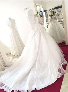 Свадебное платье блестящее