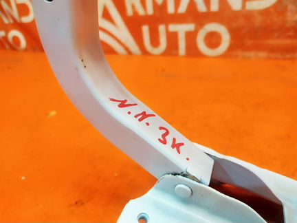 Петля крышки багажника правая Nissan Almera G15