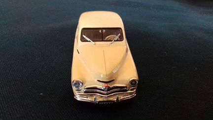 Модели автомобилей зим и Победа