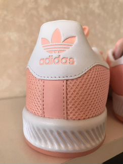 Кроссовки adidas 39