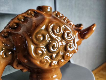 Керамическая ваза Бык с двумя отверстиями