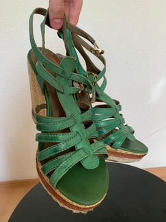 Босоножки на каблуке Tervolina