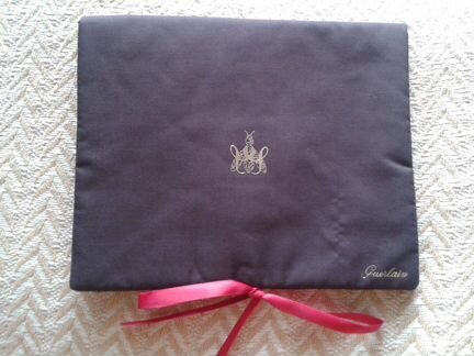 Чехлы для украшений и часов Guerlain