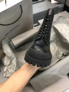 Ботинки Balenciaga Strike