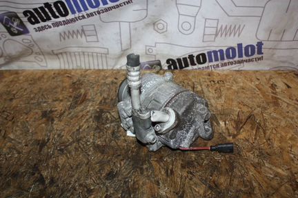 Компрессор кондиционера Audi / VW A8 II Q7 4.2 FSI