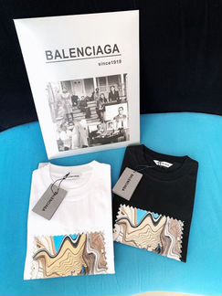 Футболка Balenciaga